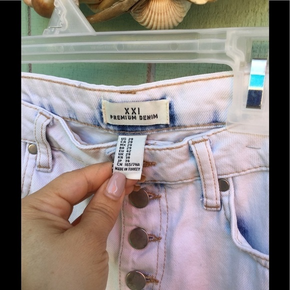 Vintage 90’s Acid Washed Shorts - Picture 2 of 3